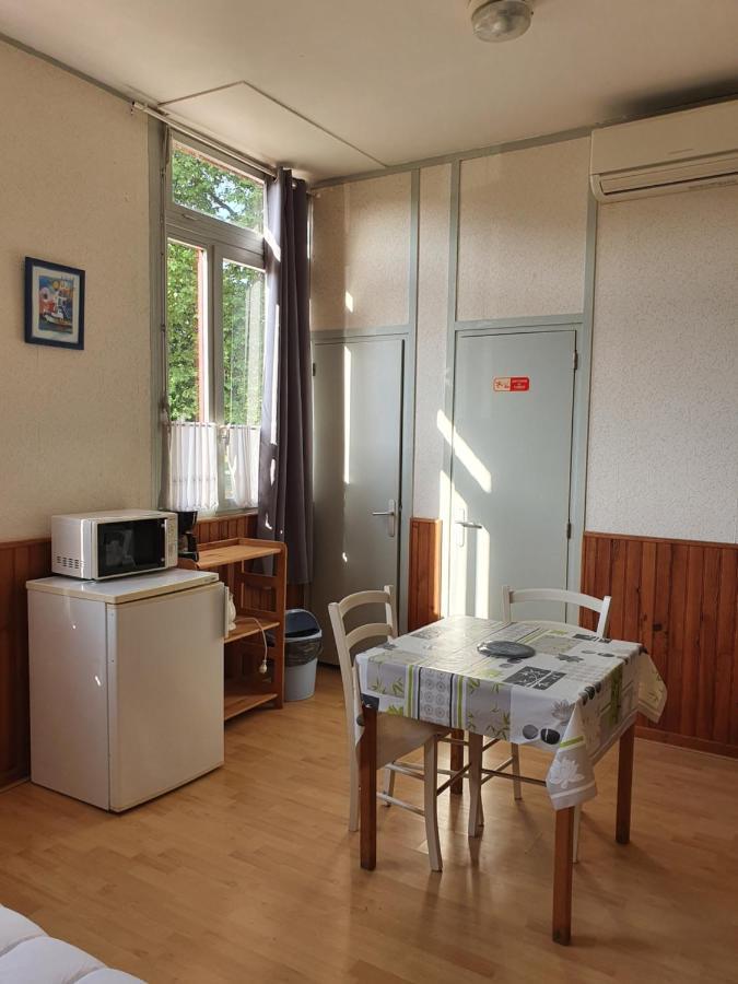 Camping des 2 Rives- Chambres Etang-sur-Arroux Exterior foto
